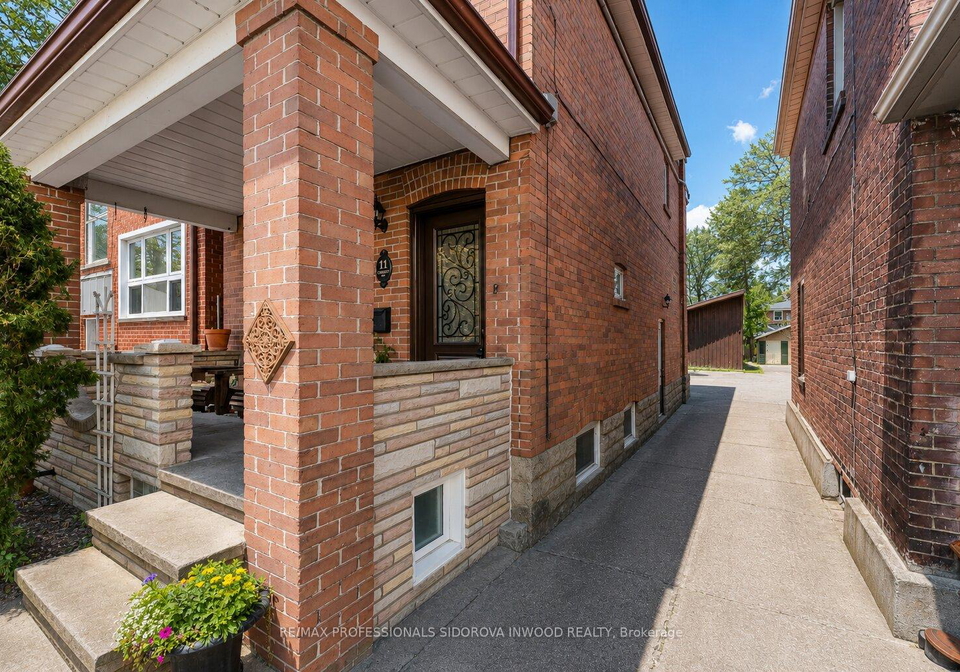 11-winfield-avenue-toronto-ontario-w13144054