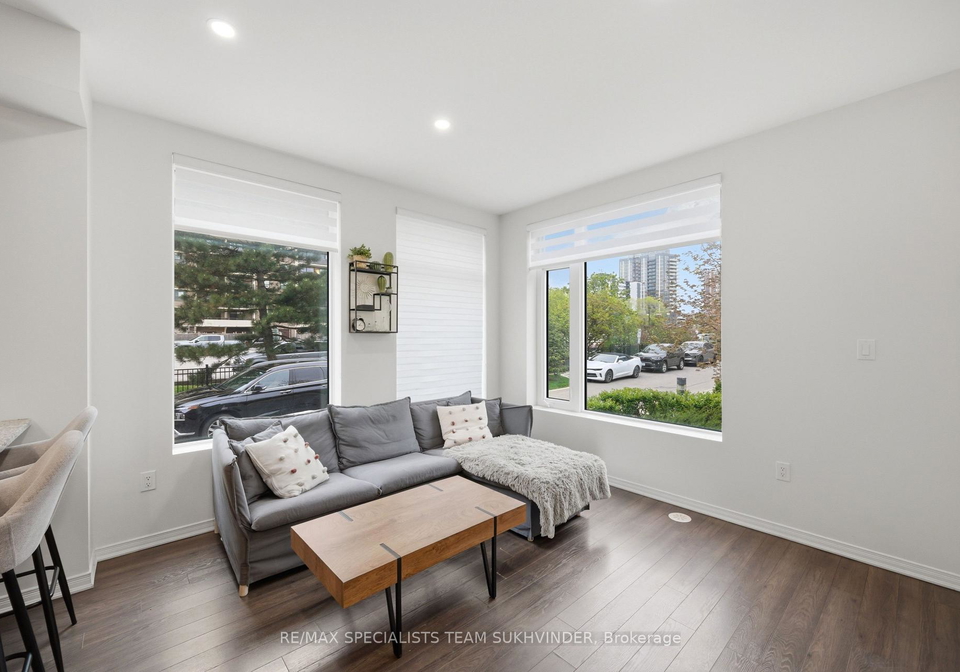18-applewood-lane-etobicoke-ontario-w13144098