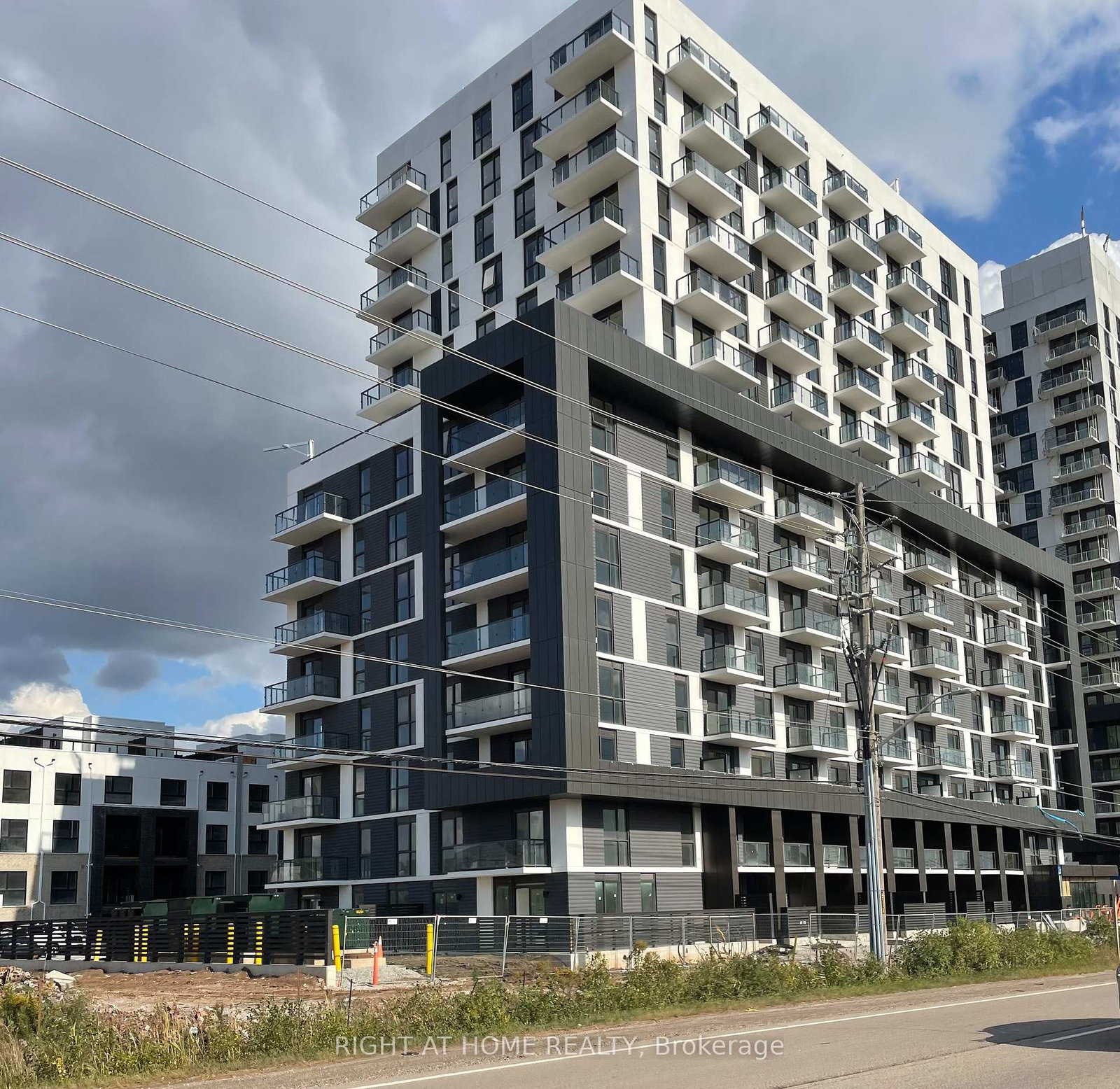 345-wheat-boom-drive-oakville-ontario-w13144194