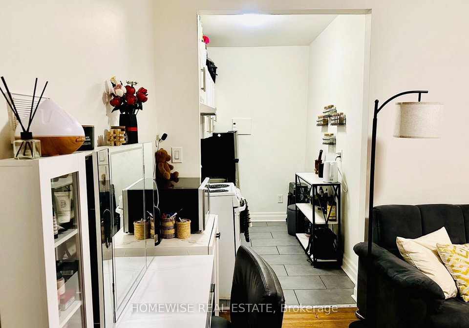 1-triller-avenue-toronto-ontario-w13144438