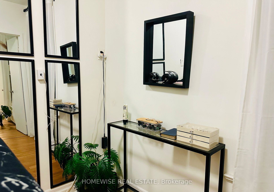 1-triller-avenue-toronto-ontario-w13144438