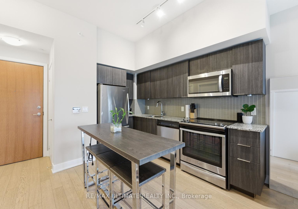 30-shore-breeze-drive-etobicoke-ontario-w13145120