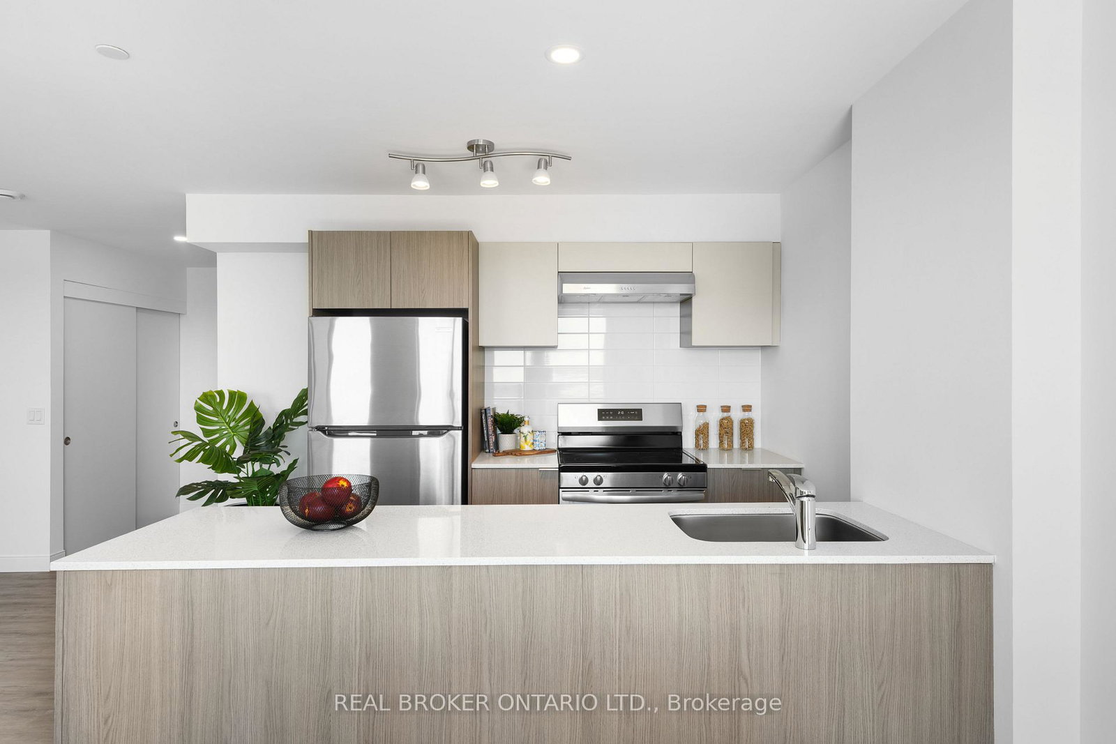 100-manett-crescent-brampton-ontario-w13145246