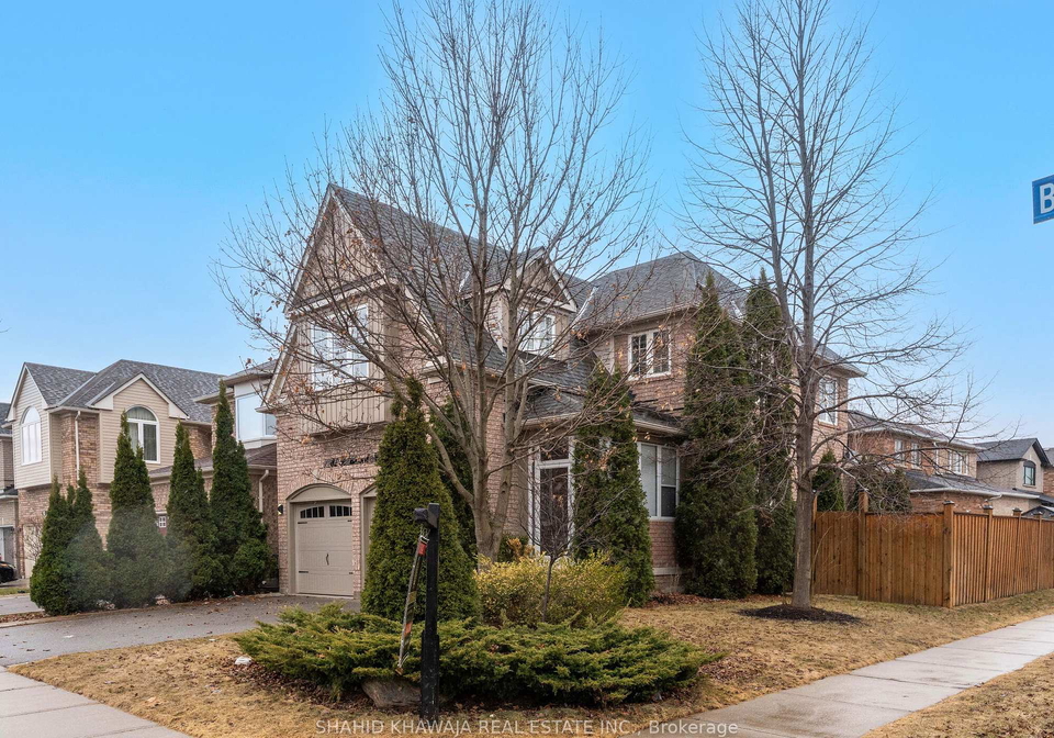 7282-blackwood-mews-mississauga-ontario-w13145252