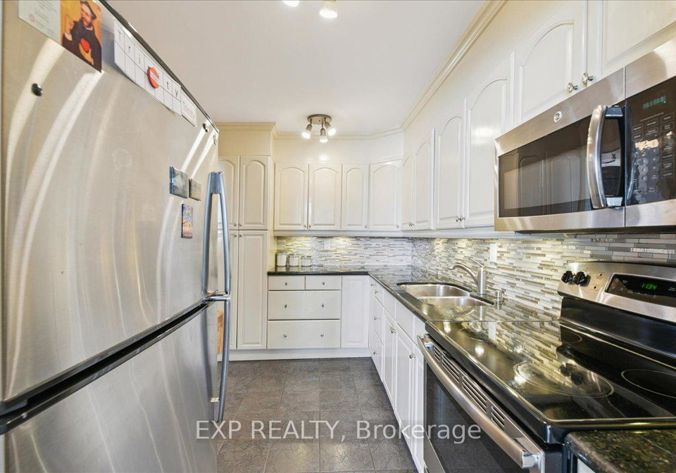 44-longbourne-drive-etobicoke-ontario-w13145378