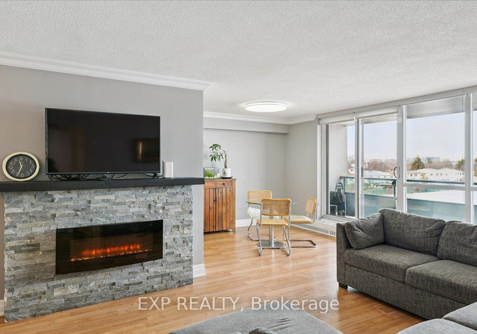 44-longbourne-drive-etobicoke-ontario-w13145378