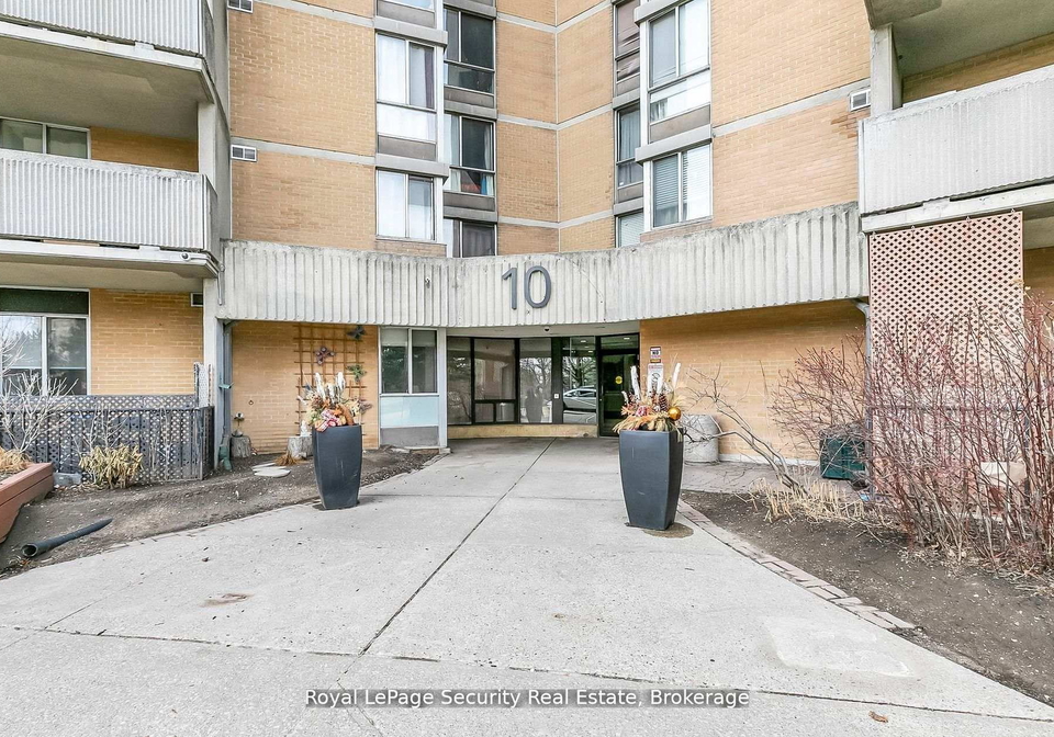 10-martha-eaton-way-north-york-ontario-w13145390