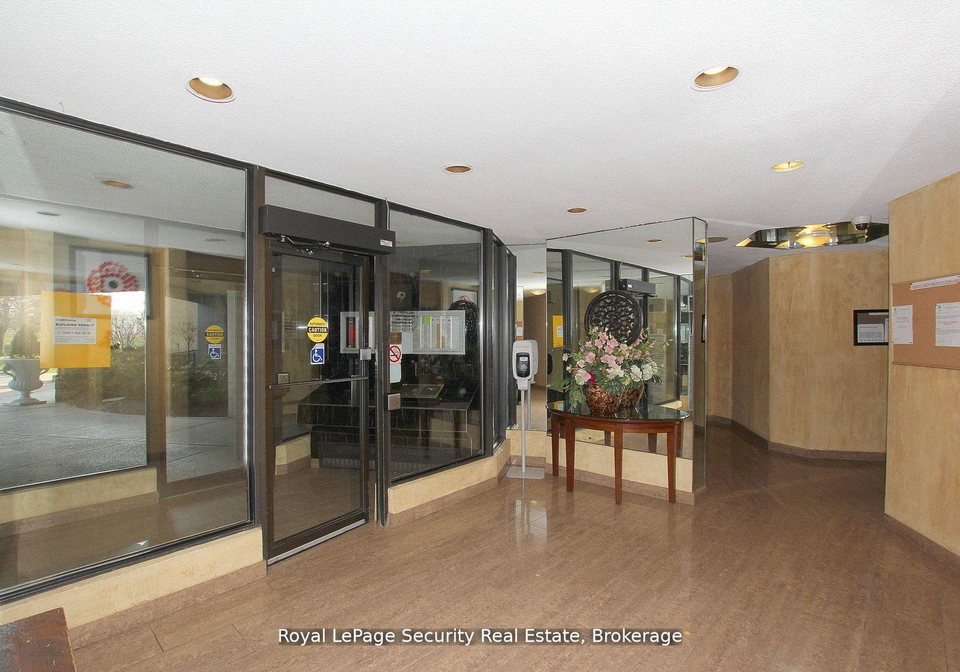10-martha-eaton-way-north-york-ontario-w13145390