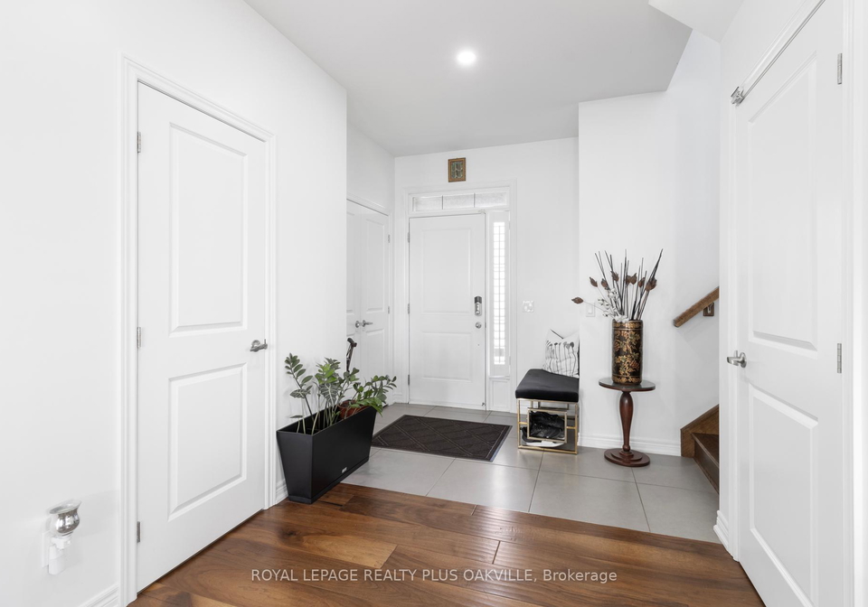2386-natasha-circle-oakville-ontario-w13145436