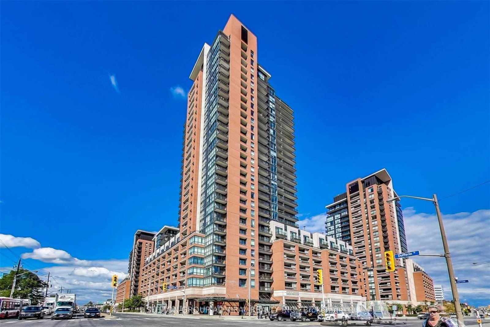 830-lawrence-avenue-w-north-york-ontario-w13145526