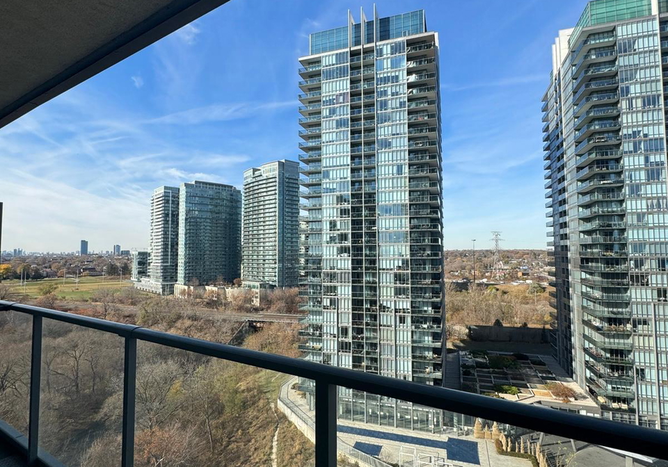 36-park-lawn-road-etobicoke-ontario-w13145534