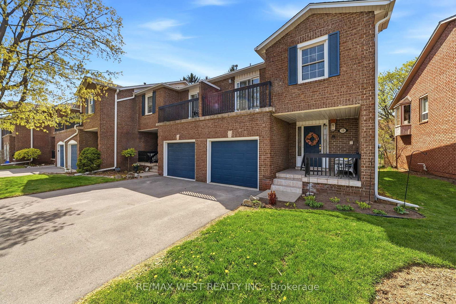 1205-lambs-court-burlington-ontario-w13146074