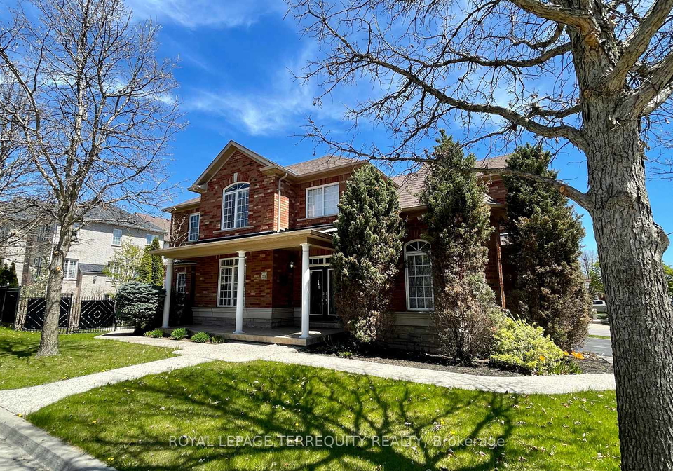 2114-helmsley-avenue-oakville-ontario-w13146088