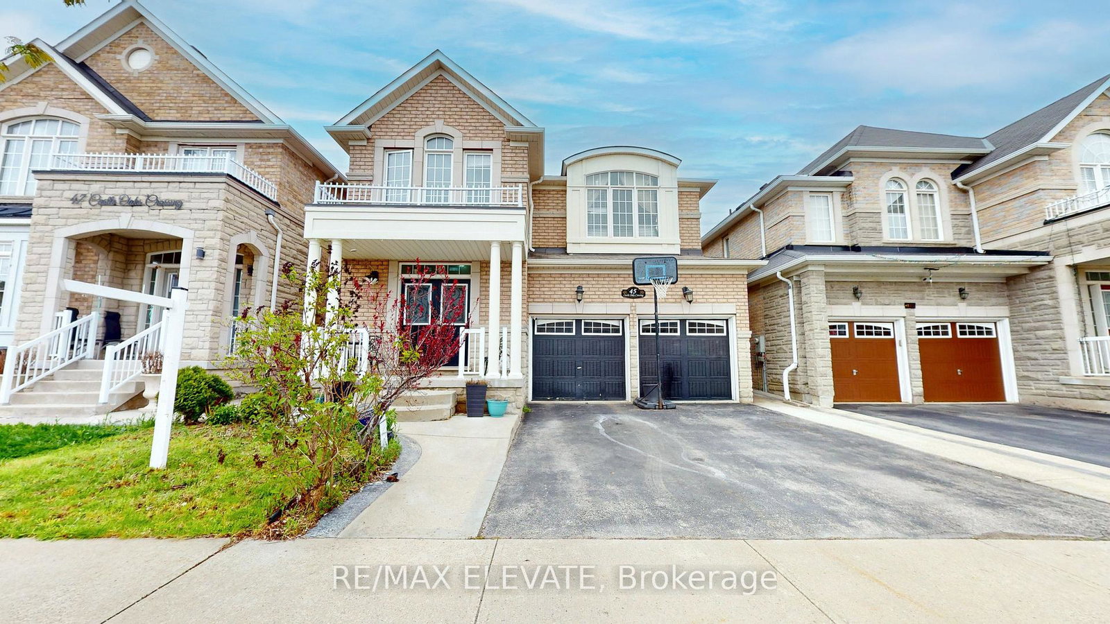 45-castle-oaks-cross-brampton-ontario-w13146522