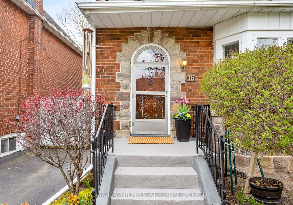 16-coe-hill-drive-toronto-ontario-w13146578