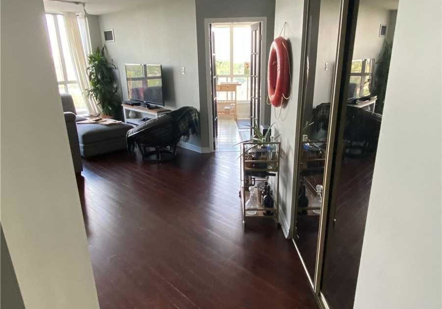 2285-lake-shore-boulevard-w-etobicoke-ontario-w13146614
