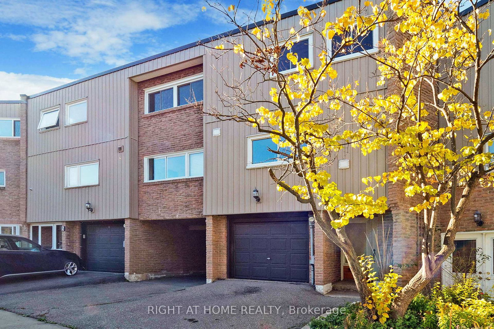 400-bloor-street-mississauga-ontario-w13146618