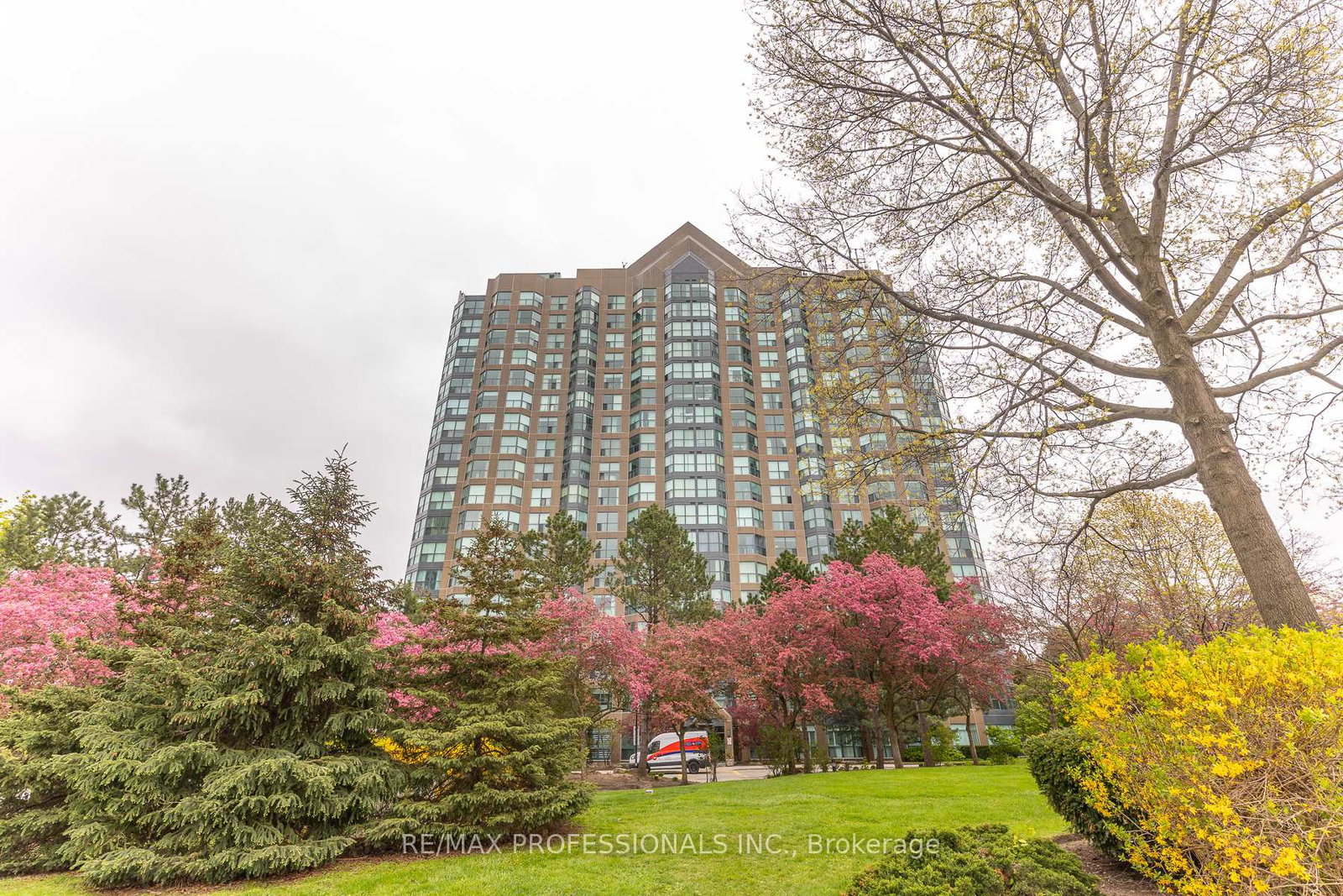 2177-burnhamthorpe-road-w-mississauga-ontario-w13146622