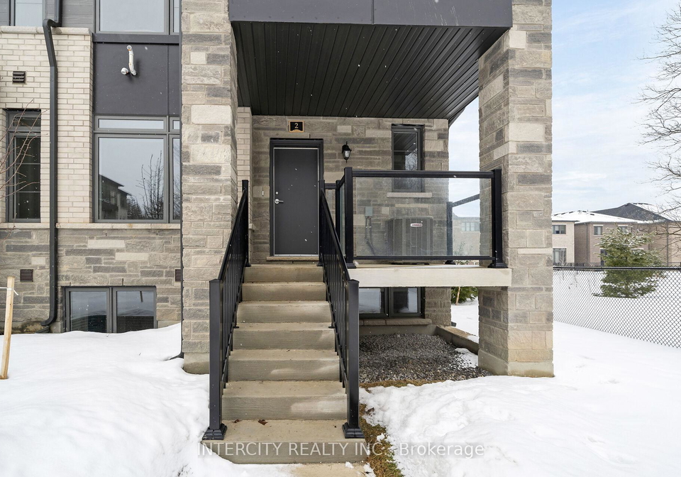 2-savvy-lane-caledon-ontario-w13146652