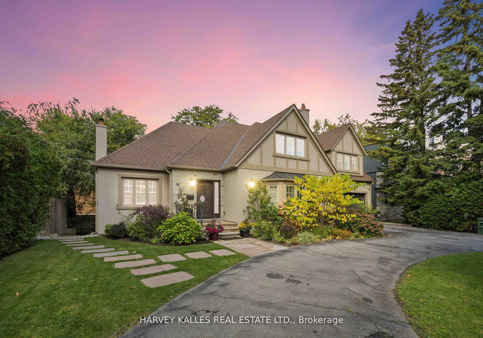 27-ashley-park-road-etobicoke-ontario-w13146672