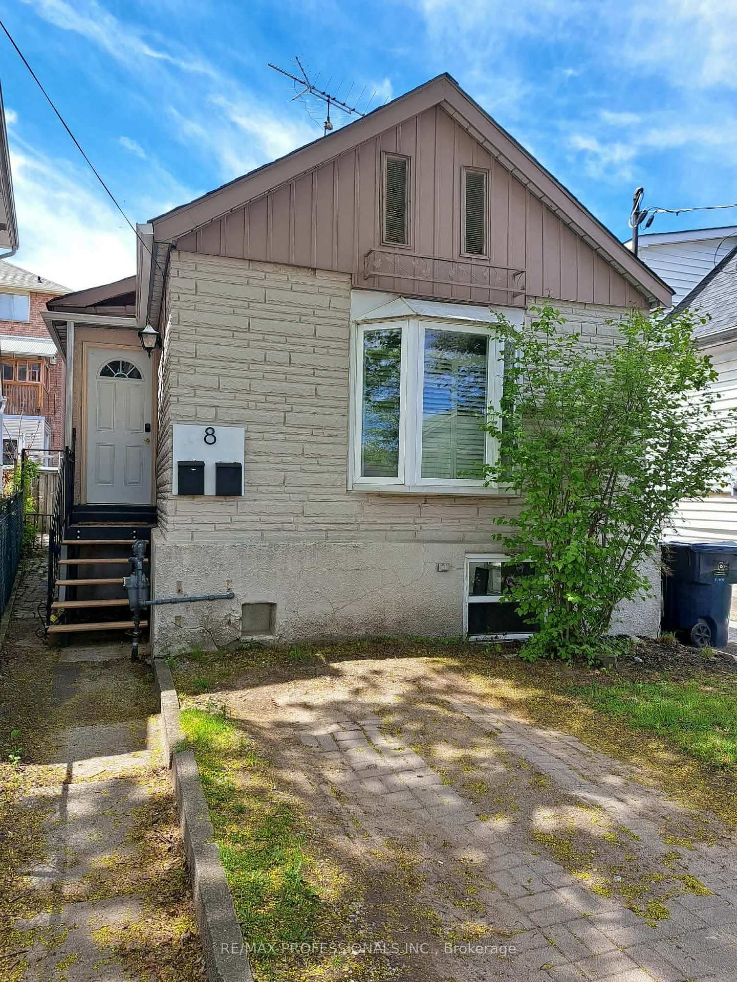 8-birch-tree-crescent-north-york-ontario-w13146690