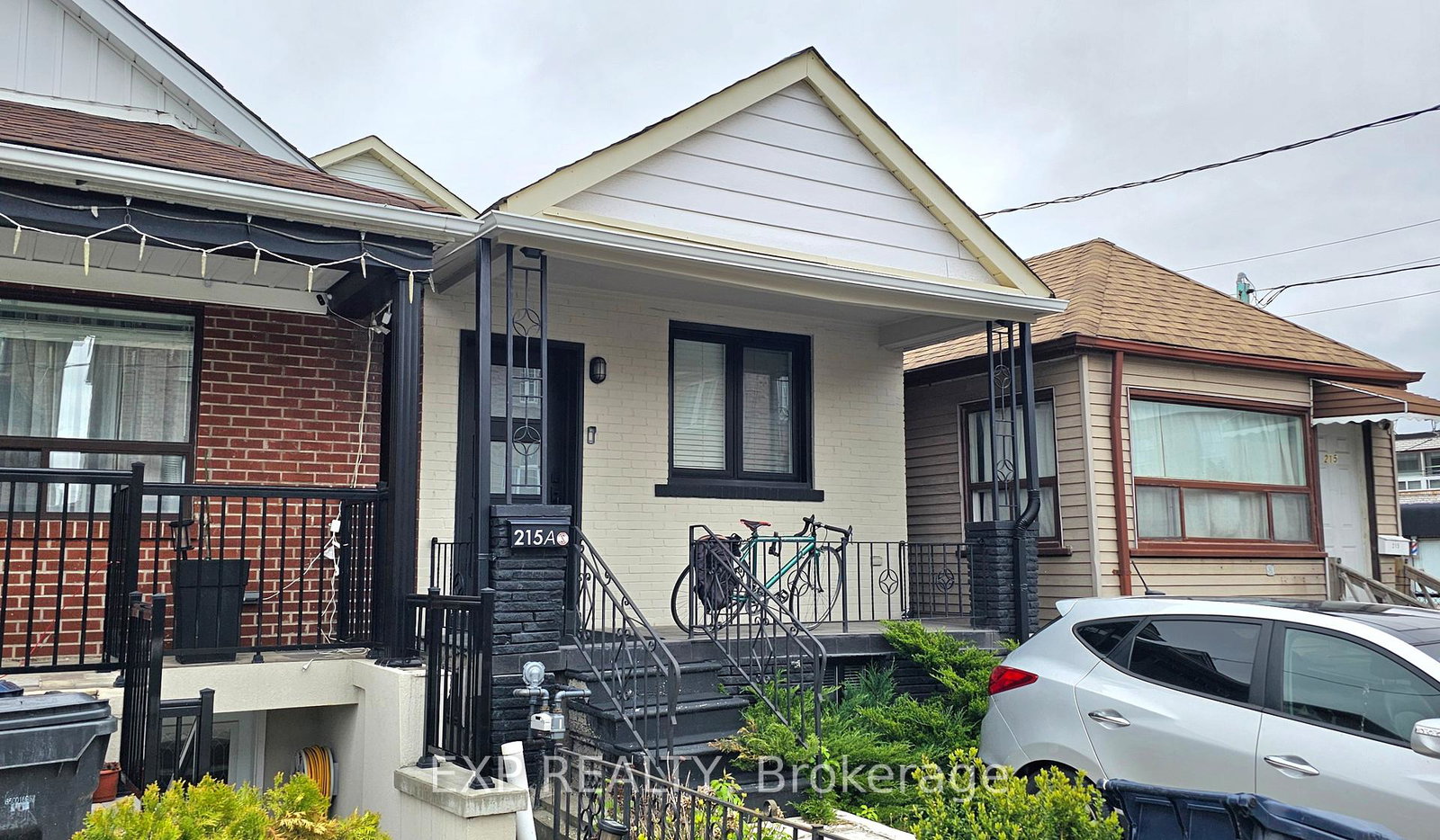 215a-chambers-avenue-toronto-ontario-w13146832