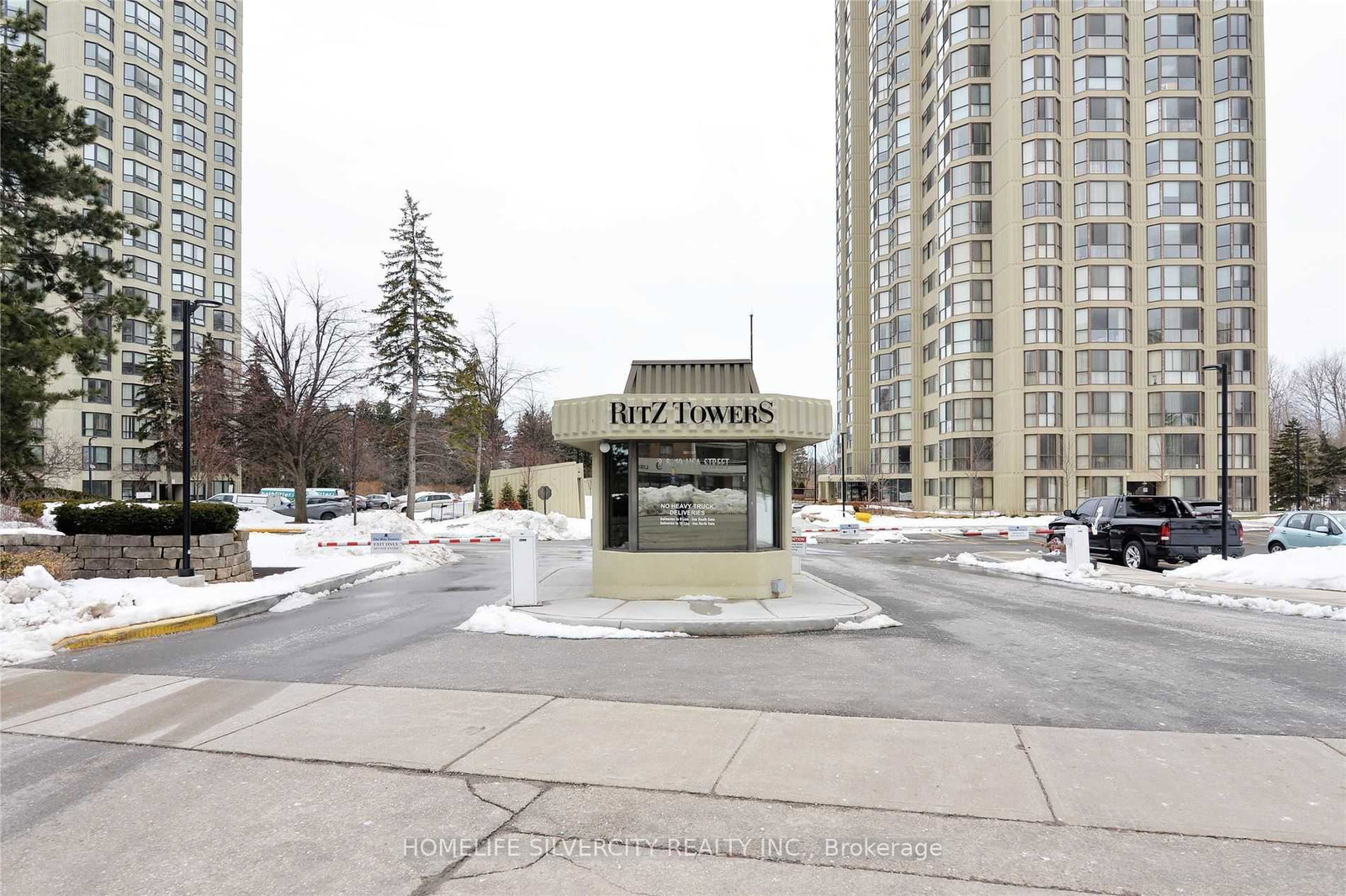 8-lisa-street-brampton-ontario-w13146878