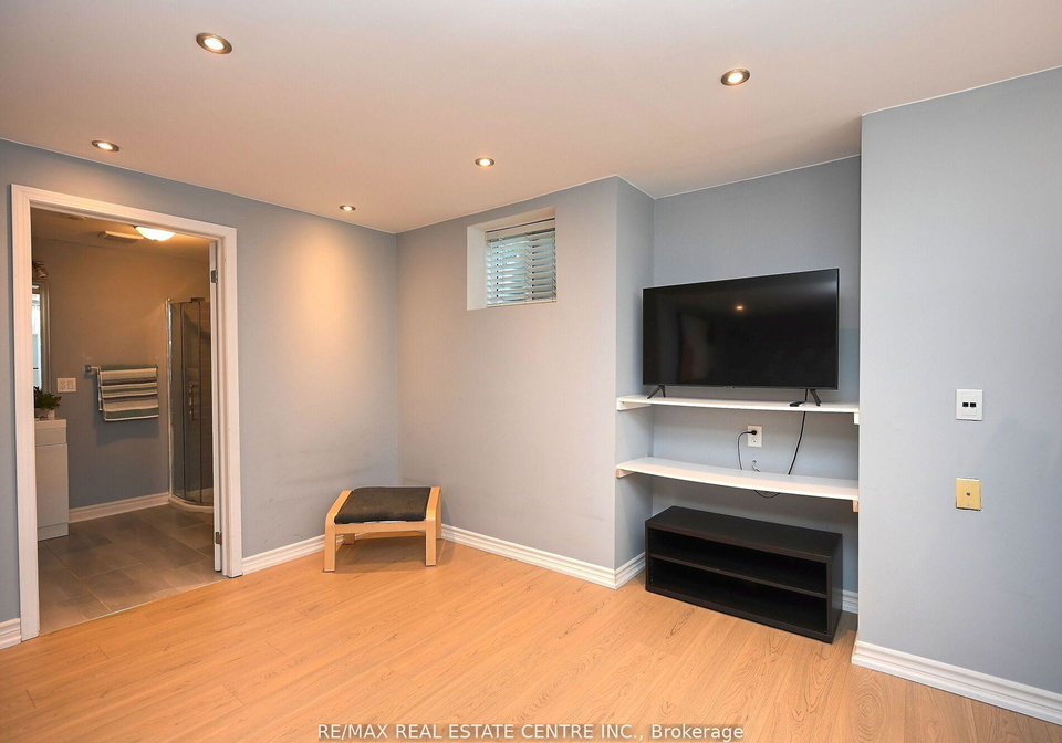 1-mccandless-court-milton-ontario-w13146894