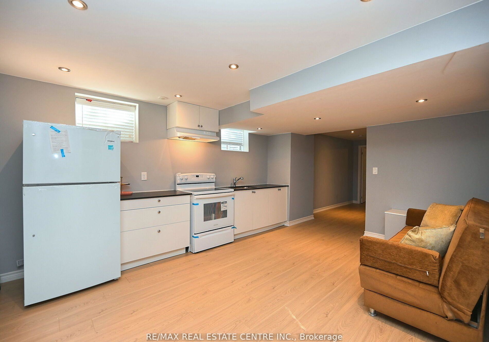 1-mccandless-court-milton-ontario-w13146894