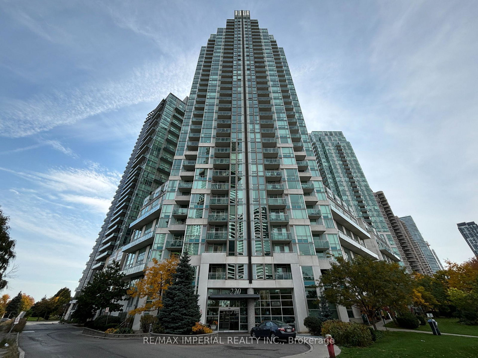 220-burnhamthorpe-road-w-mississauga-ontario-w13146960