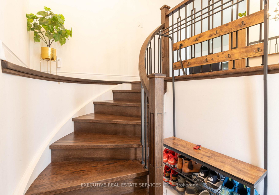 90-hinchley-wood-grove-brampton-ontario-w13147106