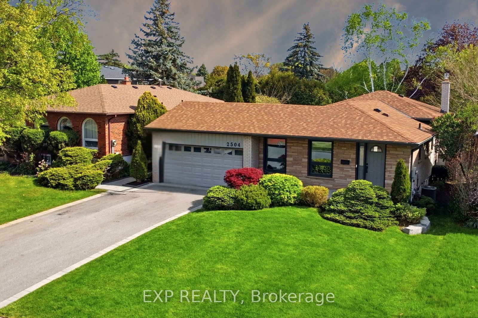 2504-yarmouth-crescent-oakville-ontario-w13147258