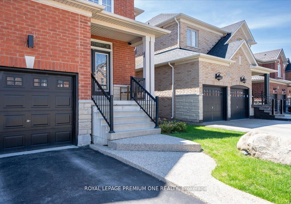 30-monabelle-crescent-brampton-ontario-w13147528