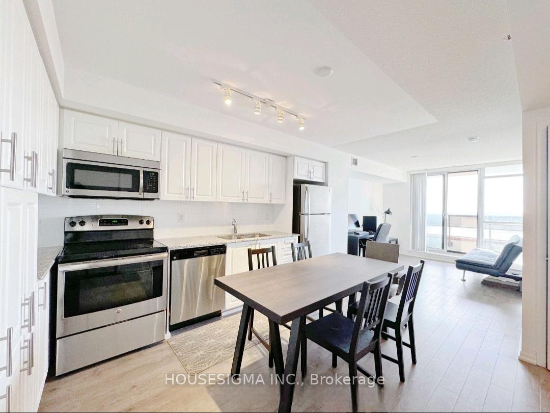 830-lawrence-avenue-w-north-york-ontario-w13147546