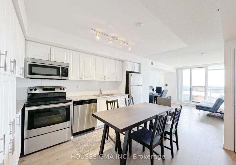 830-lawrence-avenue-w-north-york-ontario-w13147546