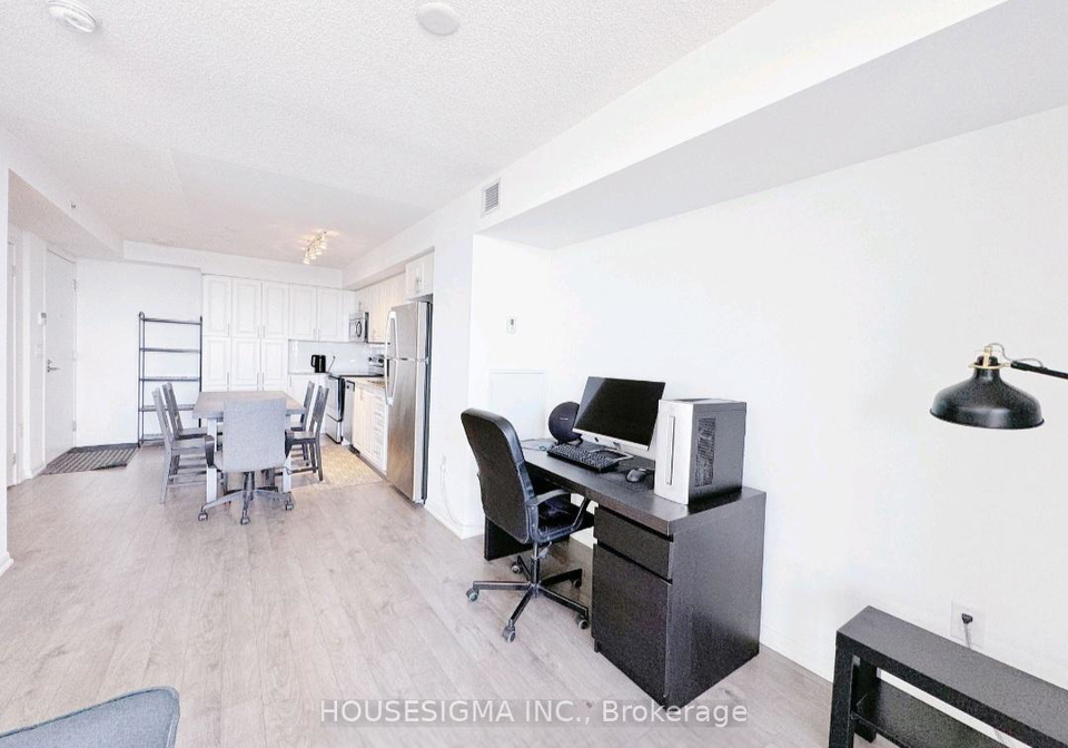 830-lawrence-avenue-w-north-york-ontario-w13147546
