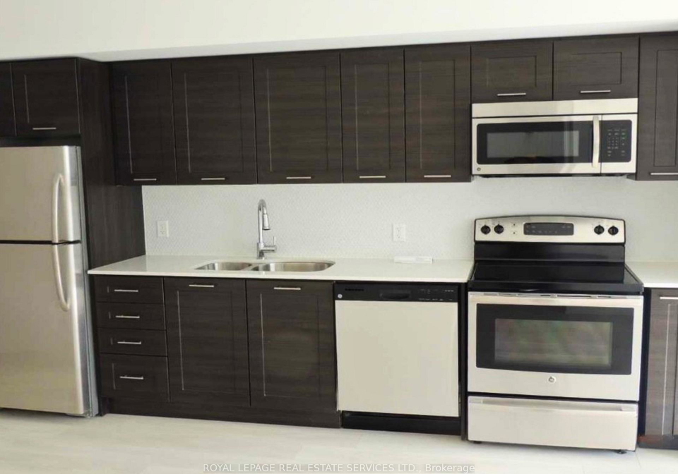 2220-lakeshore-boulevard-w-etobicoke-ontario-w13147842