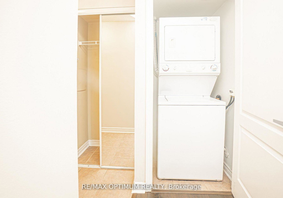 33-elm-drive-mississauga-ontario-w13148110
