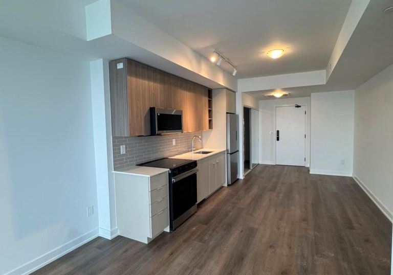 2075-lakeshore-road-burlington-ontario-w13148346