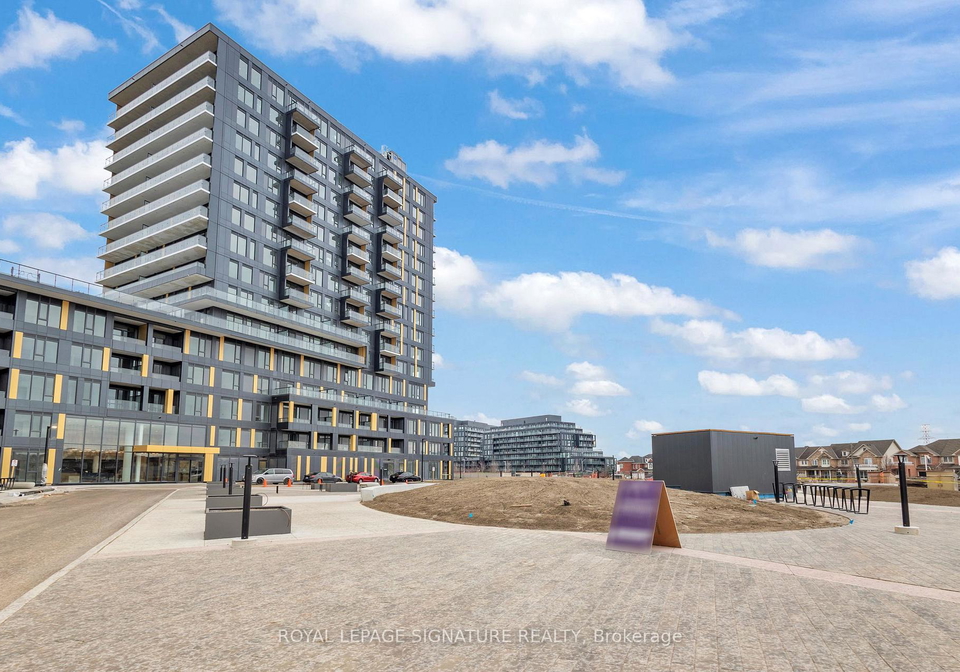 4878-powers-cmn-common-burlington-ontario-w13148400