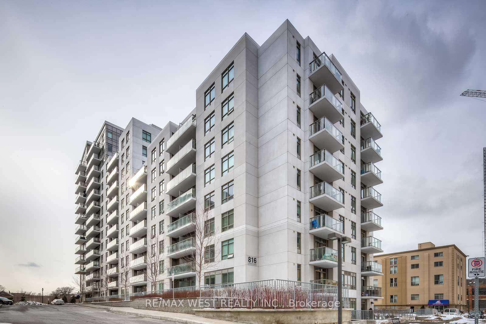 816-lansdowne-avenue-toronto-ontario-w13148566