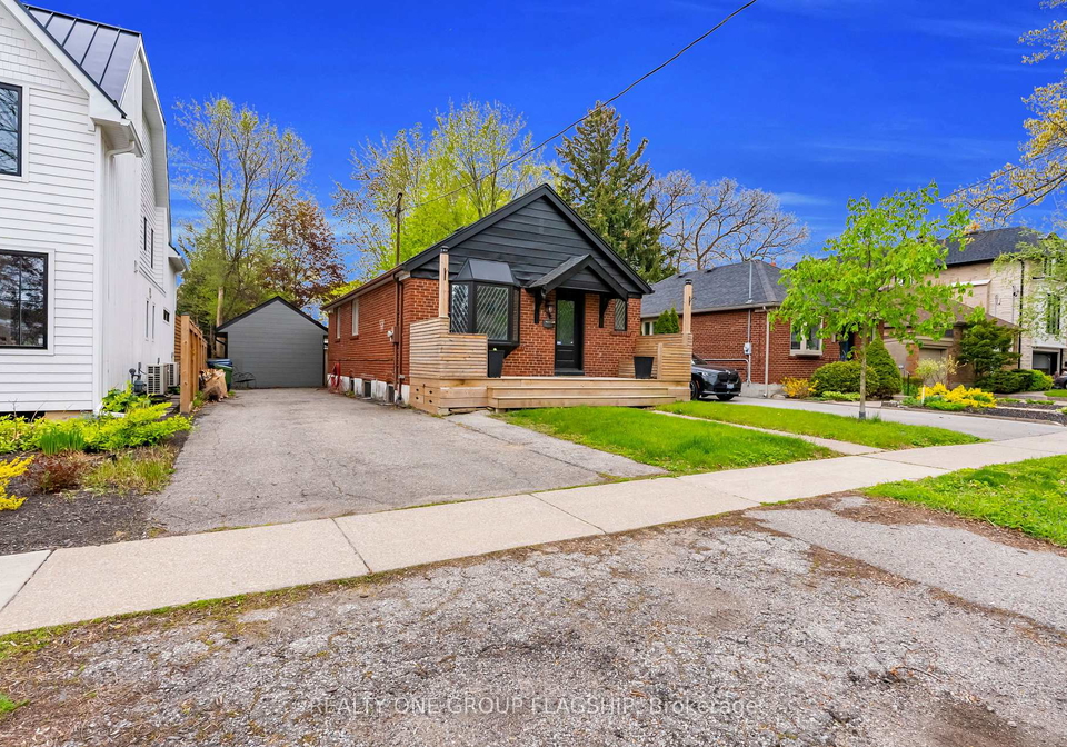 19-yorkview-drive-etobicoke-ontario-w13148812