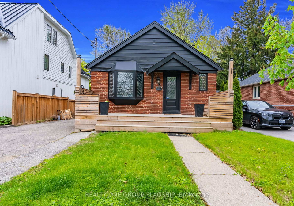 19-yorkview-drive-etobicoke-ontario-w13148812