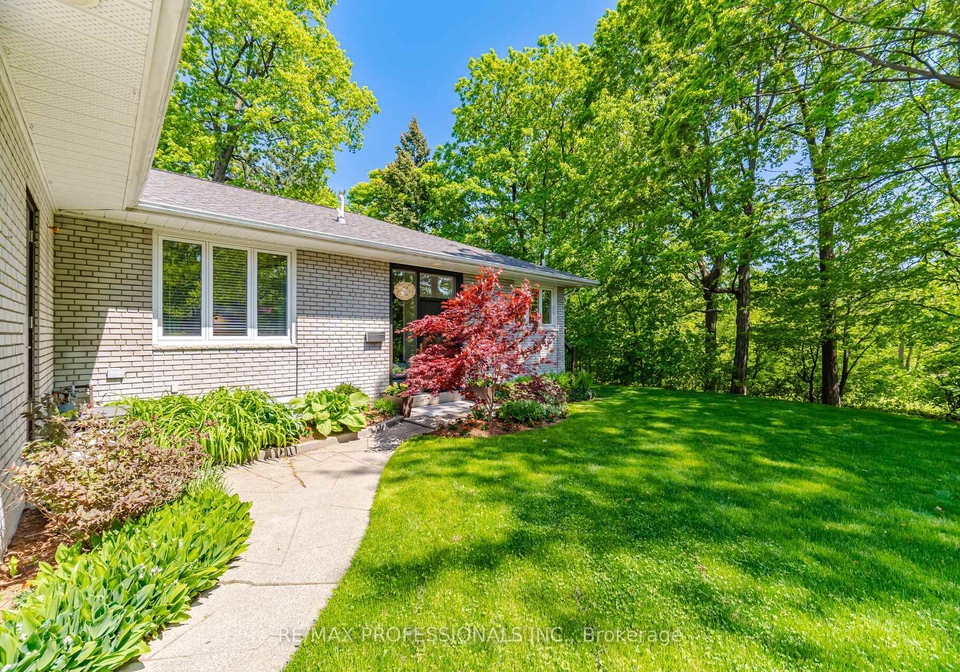 10-cosway-court-etobicoke-ontario-w13148848