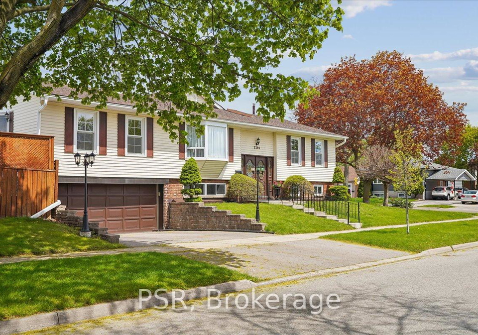 2204-cartier-crescent-burlington-ontario-w13148908