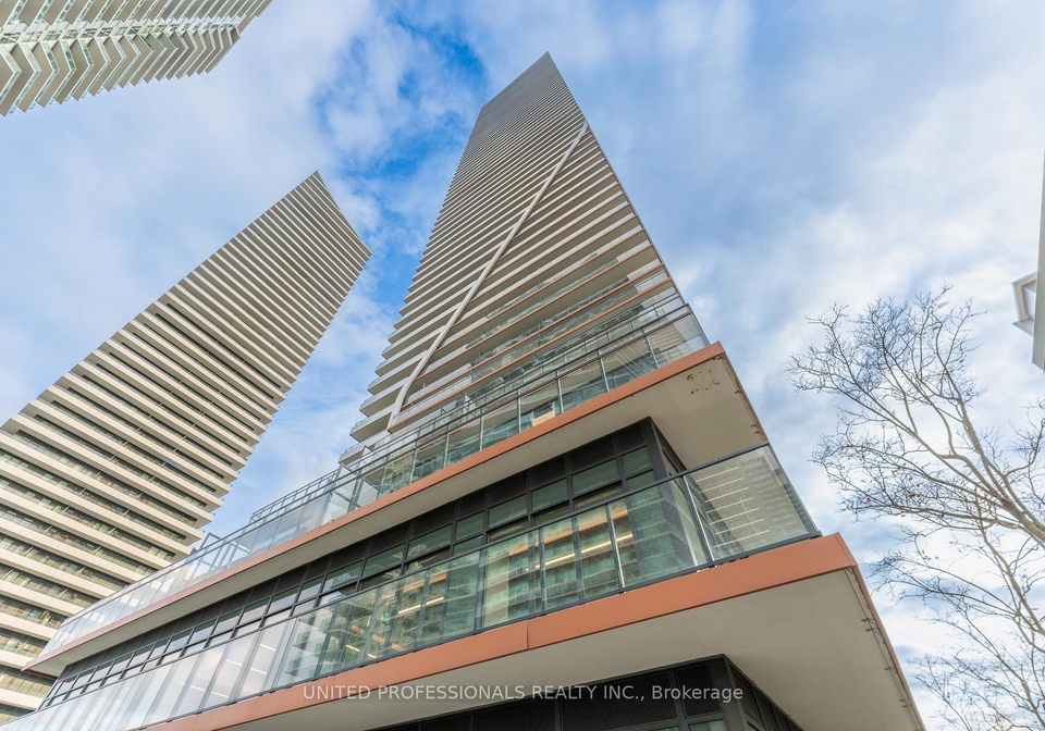 30-shore-breeze-drive-etobicoke-ontario-w13149076