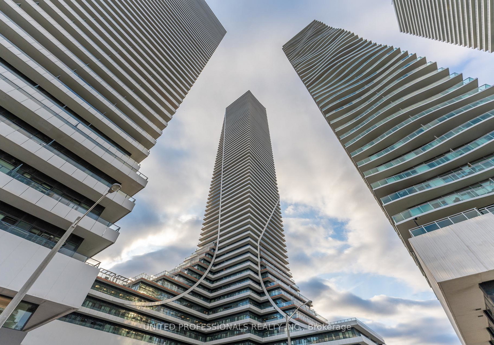 30-shore-breeze-drive-etobicoke-ontario-w13149076