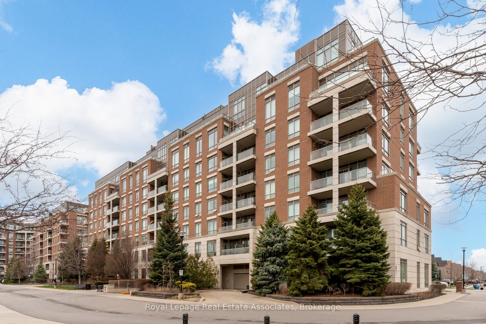 2470-prince-michael-drive-oakville-ontario-w13149084