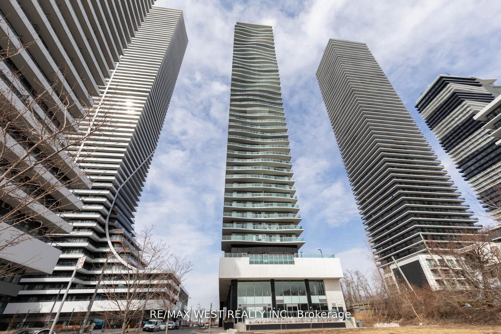 33-shore-breeze-drive-etobicoke-ontario-w13149094