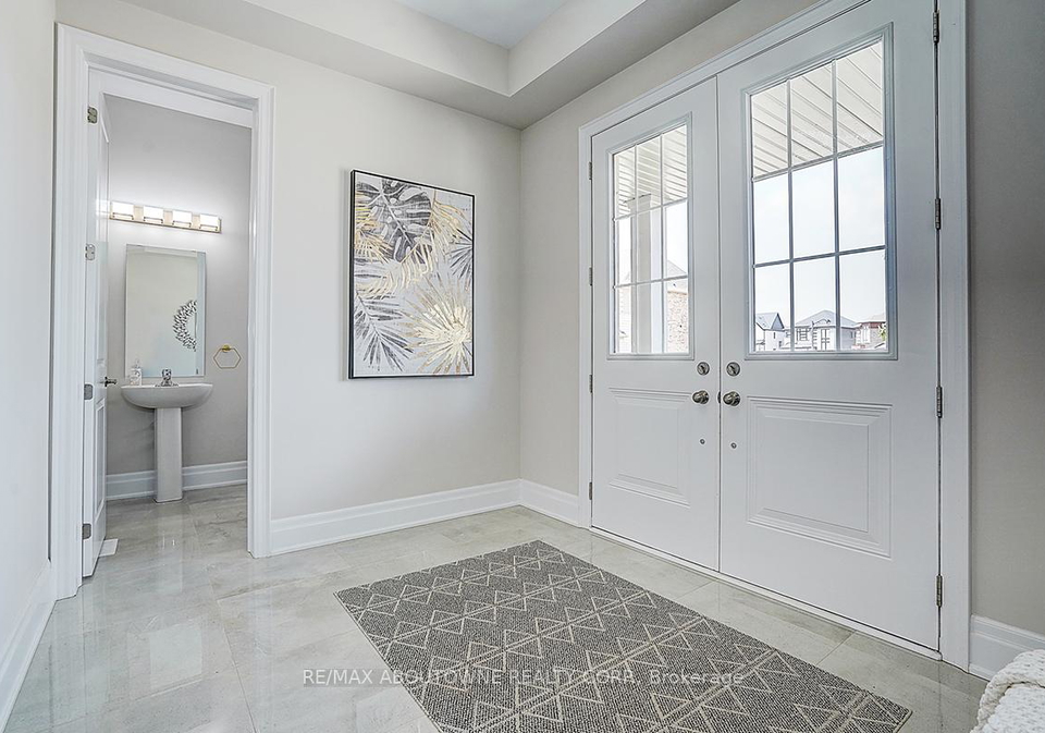 1362-lynx-gardens-oakville-ontario-w13149186